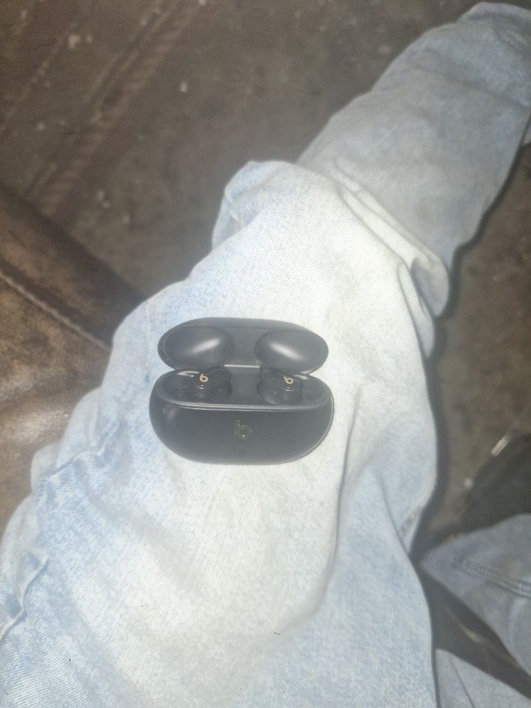 Beats By Dre Headphones 