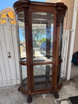 Beveled Lighted Glass Display Case