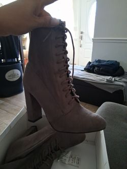 Heel boots
