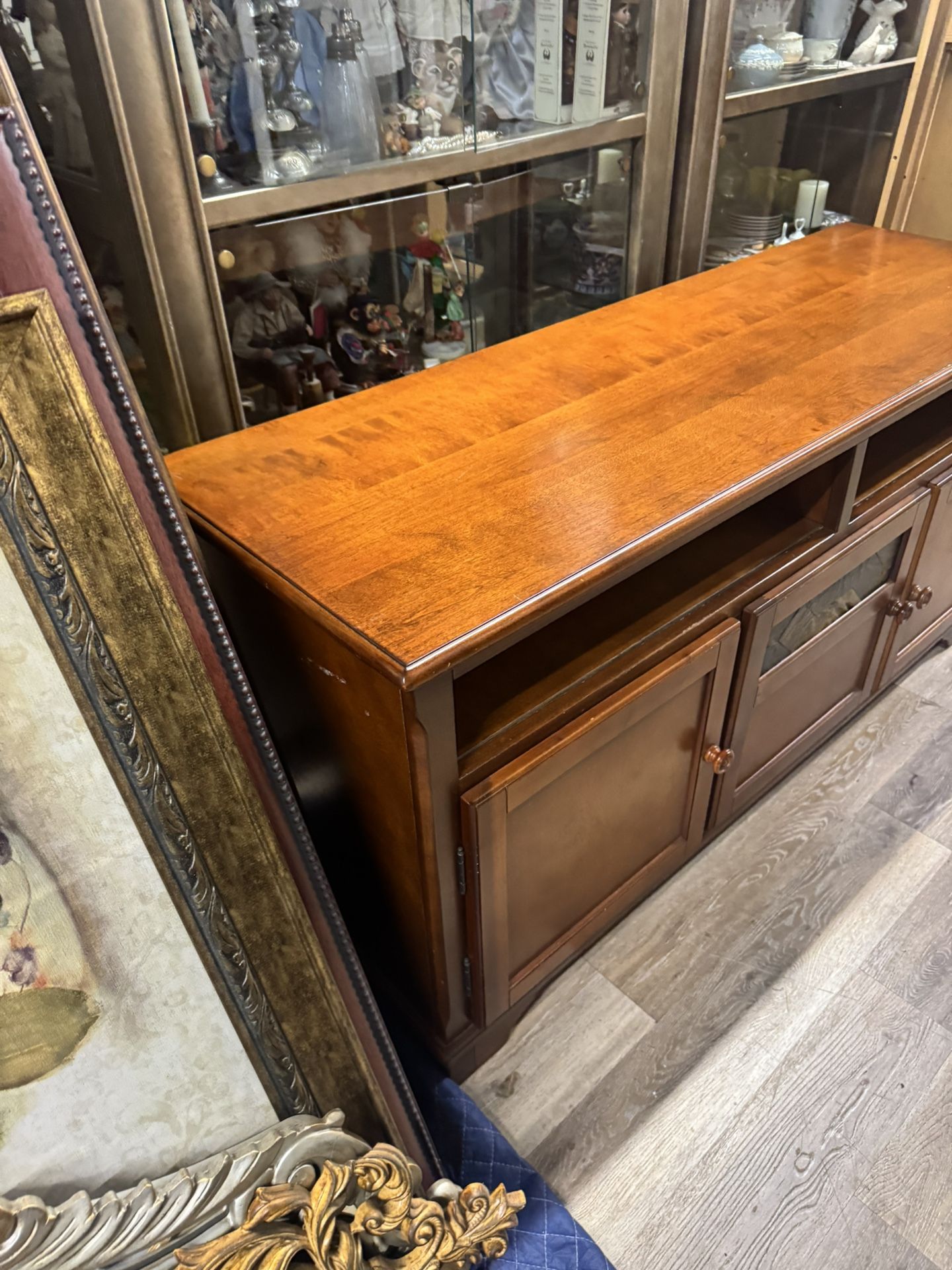 Wood TV Console - Excellent Condition