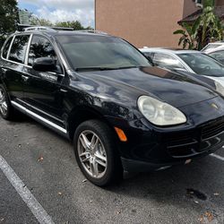 Porsche Cayenne All Wheel Drive Black $4,200