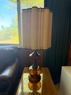 Vintage Mid-Century Modern Amber Glass Table Lamp – MCM Hollywood Regency