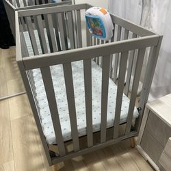 Baby crib