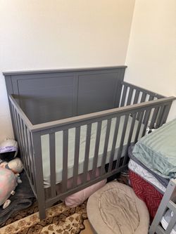 Crib/ toddler bed $150