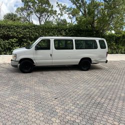 2011 Ford E-350
