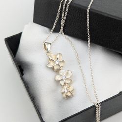 

18" STERLING SILVER 925 Hawaiian 3 PLUMERIA FLOWER DANGLE PENDANT RHODIUM 1 mm Cable Necklace


