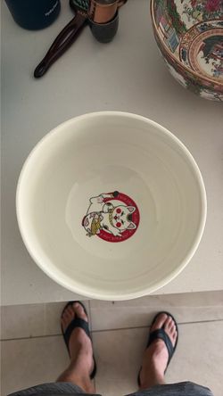 Rip n dip ceramic ramen bowl