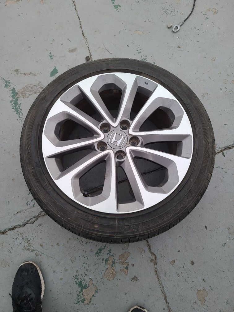 2013 and 2015 honda accord sport rim and tire