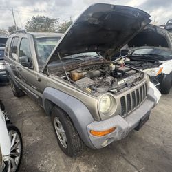 2005 Jeep Liberty FOR PARTS ONLY 