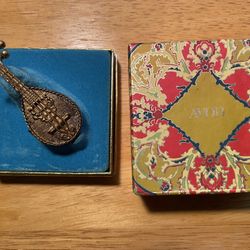 New 1971 Vintage Avon Mandolin Solid Perfume Compact