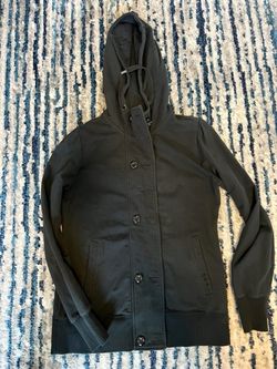 Women’s North Face Jacket (large)