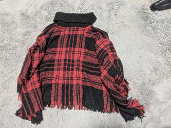 Women Sweaters > Poncho