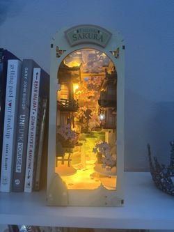 Assembled Sakura Book Nook – Light-Up Mini Shelf Insert