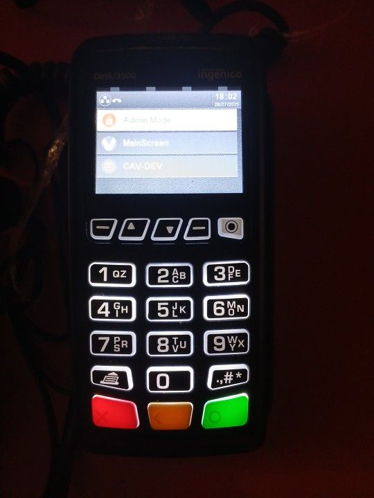 Desk/3500 Ingenico Card Reader