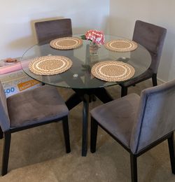 Dinning Table