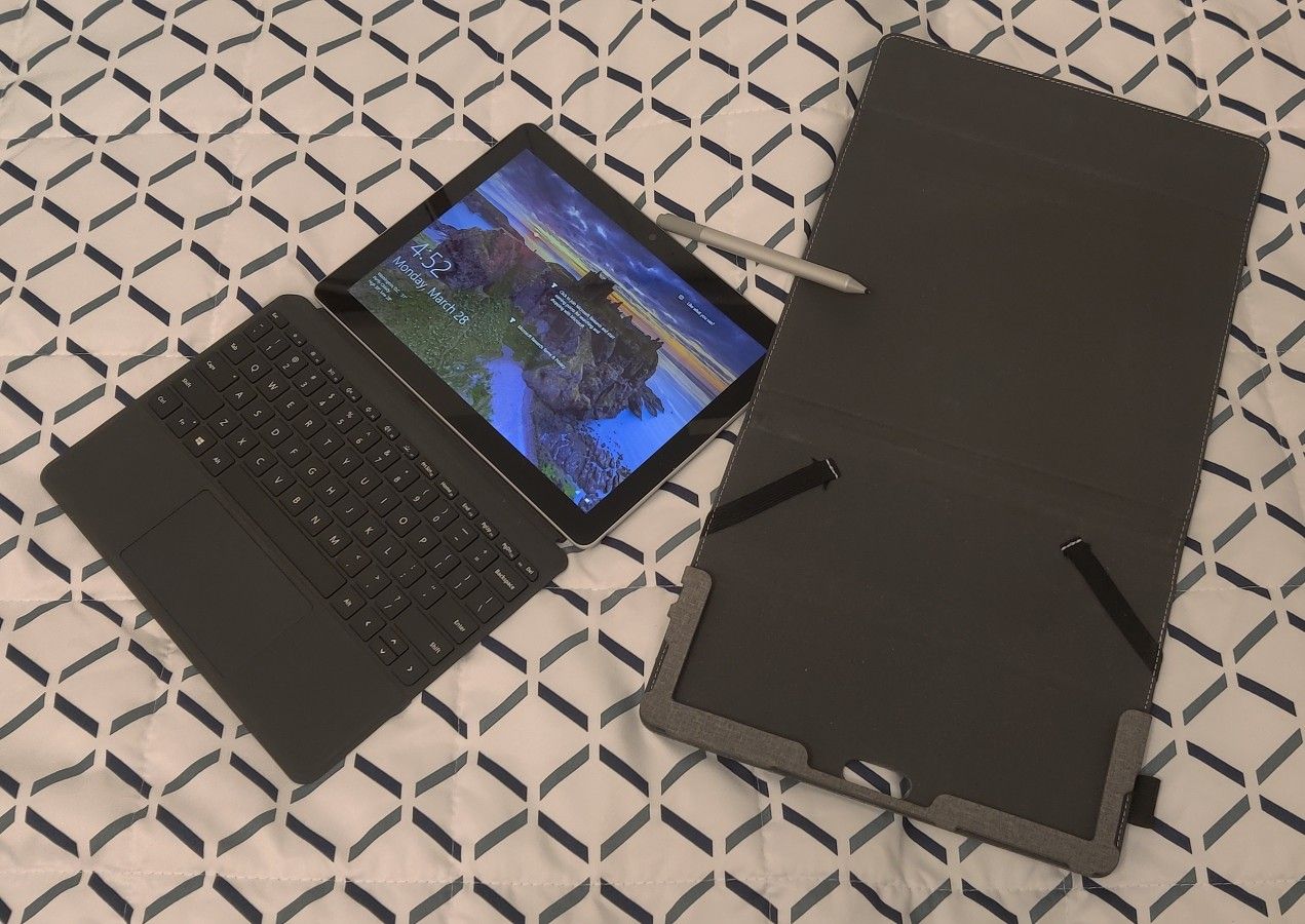 Microsoft Surface Go Tablet/Laptop 4GB RAM 64 GB Memory Silver Intel Pentium