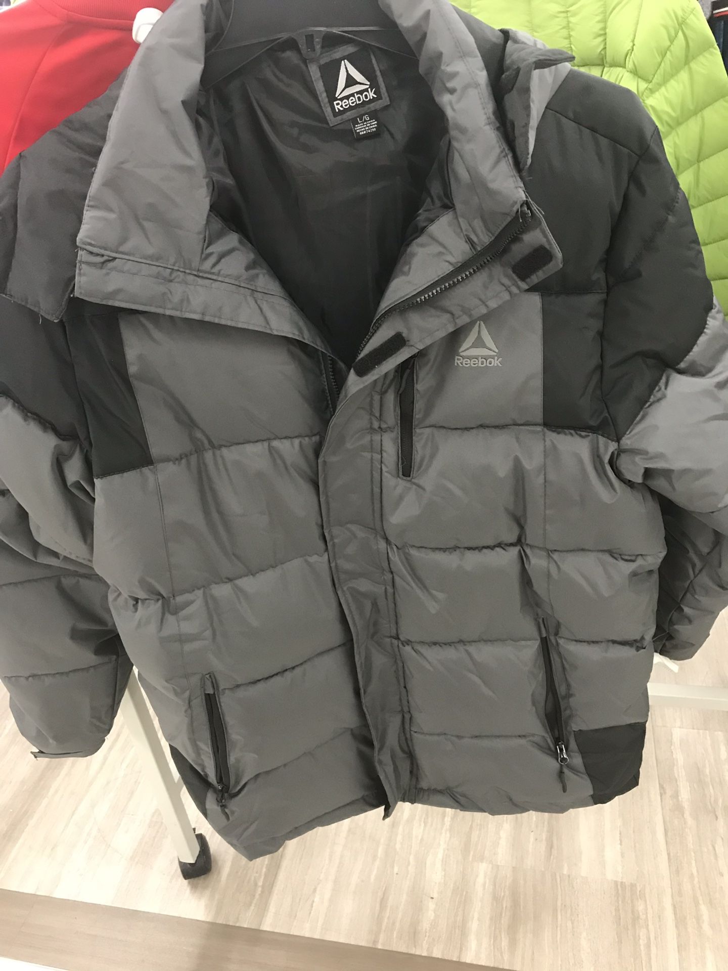 Men’s Reebok Jacket Large Retails for $145