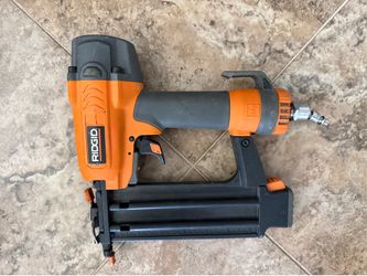 RIDGID R213BNA 18-Gauge Brad Nailer