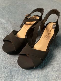 New shoes size 6  1/2