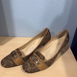 Gucci Pumps GG Canvas size 38