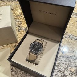 Burberry Watch BU1772 42mm Watch Saphire Crystal 50M/165 Feet Swiss Made 13780