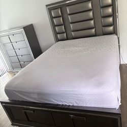 Queen Size Bedroom Set 
