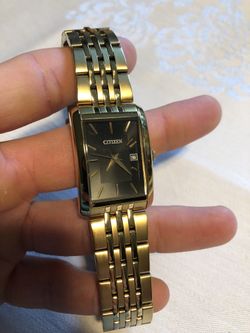 Citizen Quartz Men’s Classic Gold Colored Stainless Steel Watch!! In great condition!!