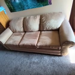 Microfiber Beige Couch In Very Good Condition , No Pets And No Smoke 