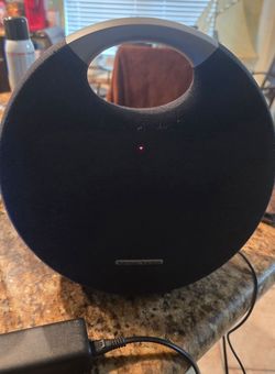 Portable speaker HK