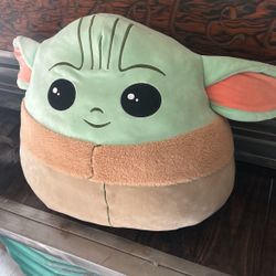 Giant Yoda Squish mellow 