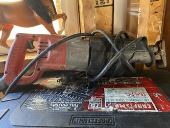 Milwaukee saw saw