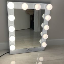 Vanity Mirror With lights