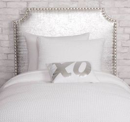 Dormify Charging Twin Headboard