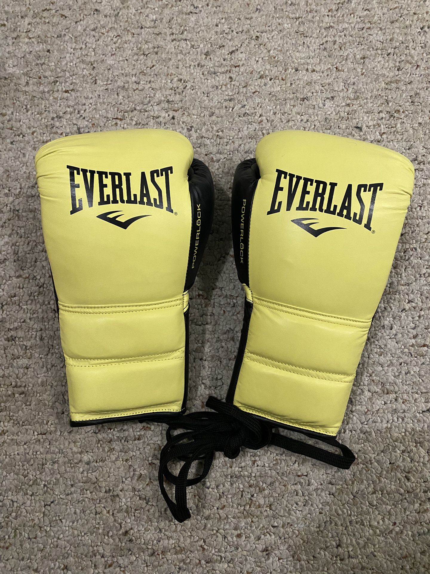 Everlast PowerLock2 Boxing Gloves 10oz XL