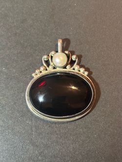Sterling Silver Black Onyx And Pearl Pendant 925
