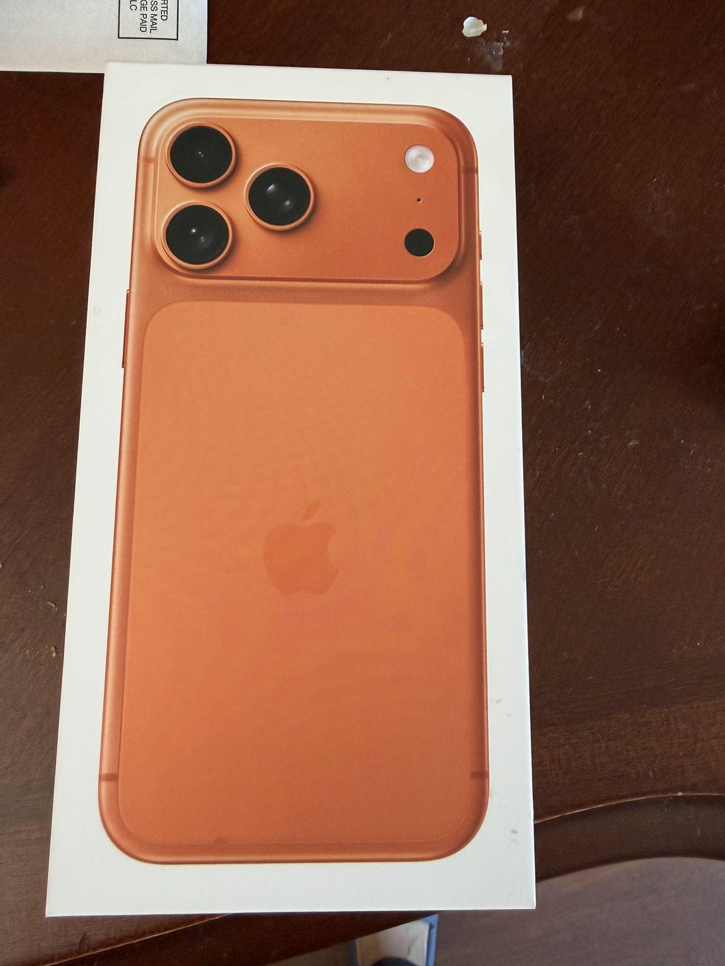 iPhone 17 Pro Max Box