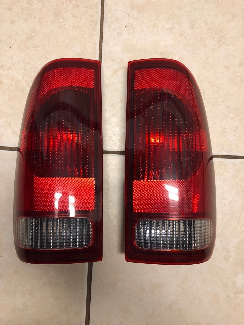 2006 F350 Rear Taillights/Front Wheel Center Caps (OEM)