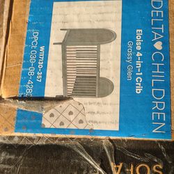 Crib delta children eloise 4 in 1 convertible  