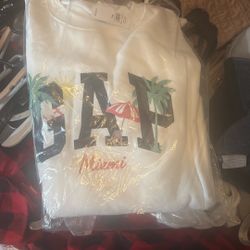 Gap Sweatshirt 