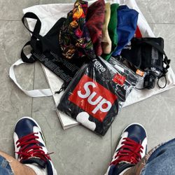 Brand New SUPREME New York Cloths And Bags 