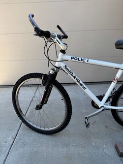 S & W Police Mountain Bike