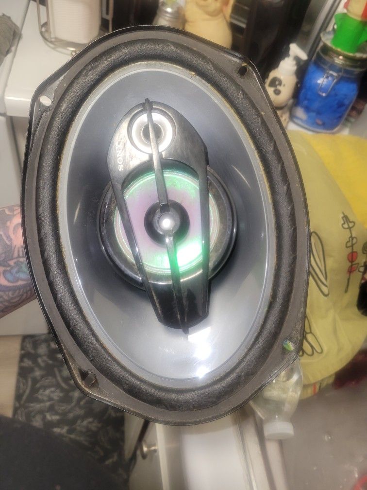 Sony And Bose Speakers 15 For All