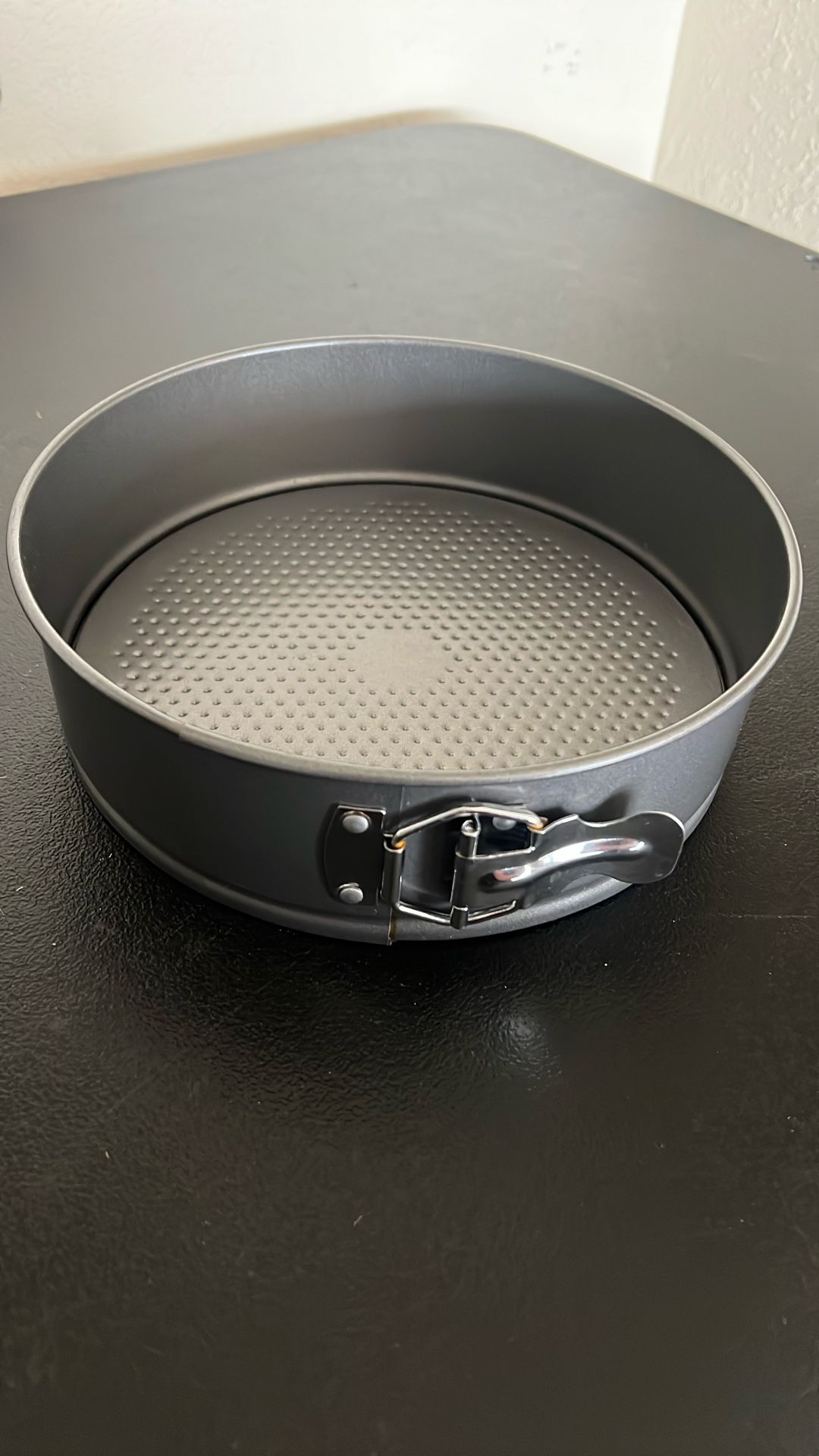 Springform cake pan