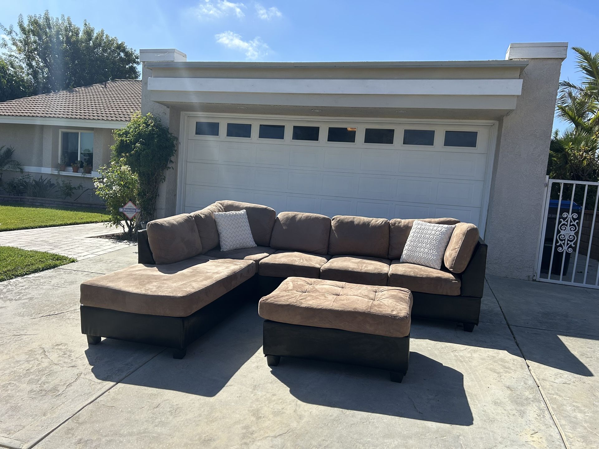 Sectional Couch Brown/Tan