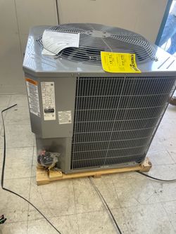 Carrier Comfort 14 Series 3-Ton Heat Pump Condenser Unit (25HCE436A003)