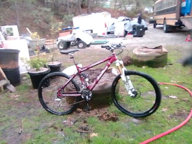 Single Track Pro Custom Racing Mountain Bike
