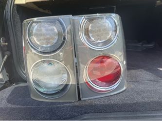 L322 Range Rover Tail Lights