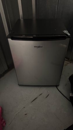 Mini Fridge (Whirlpool)