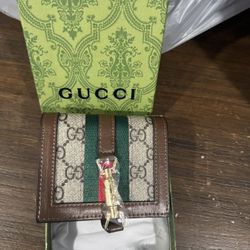 Gucci Women Wallet.