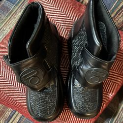 Black Platform 